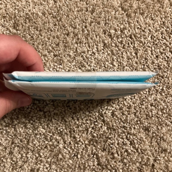 Bundle set of 8 disposable toilet seat covers - Picture 3 of 3